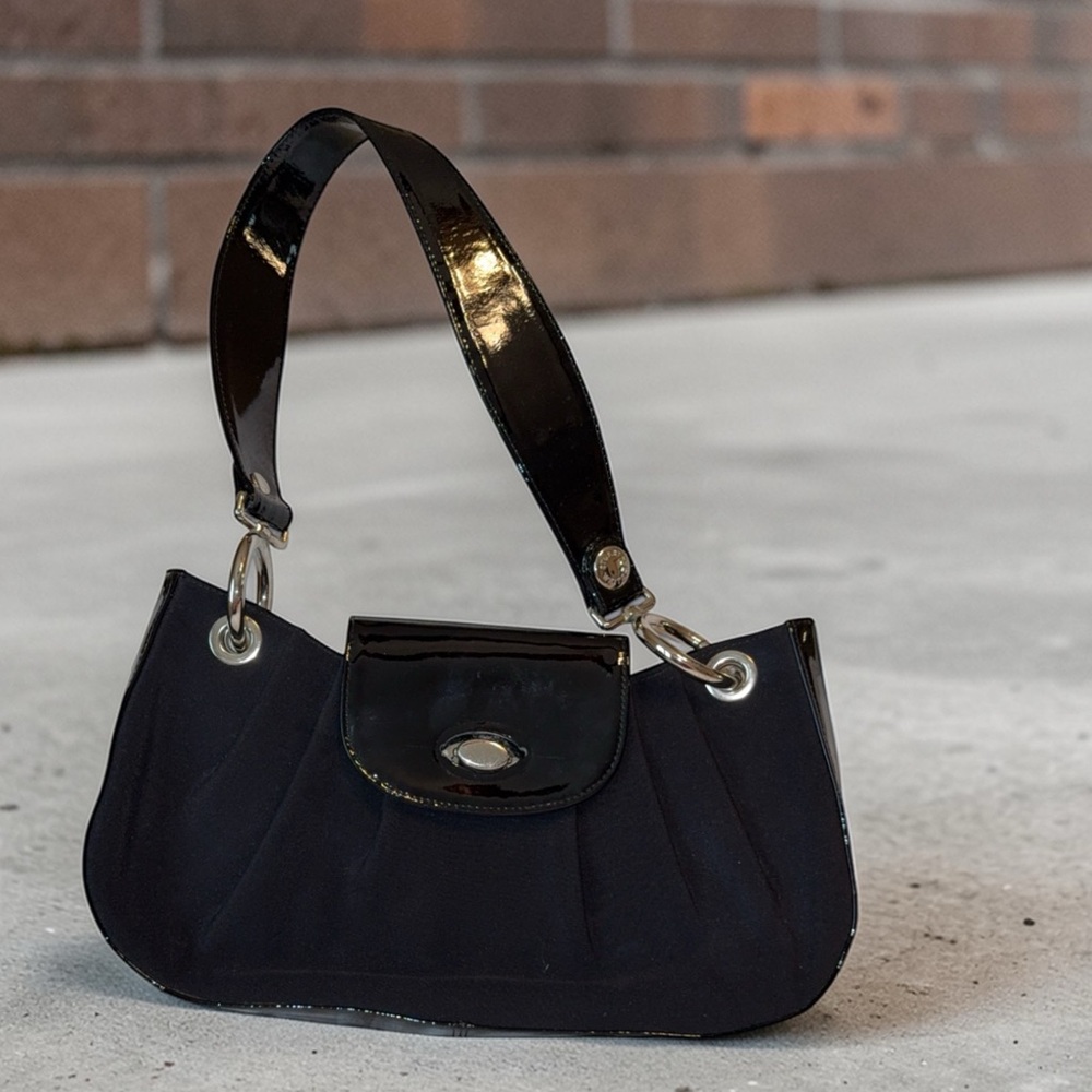 Vintage Stuart Weitzman Patent Leather Shoulder Handbag Purse SilverClasp Black